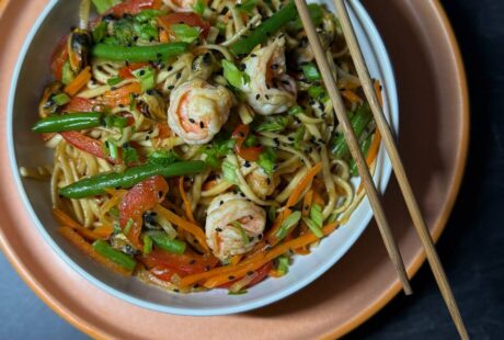 Удон з морепродуктами